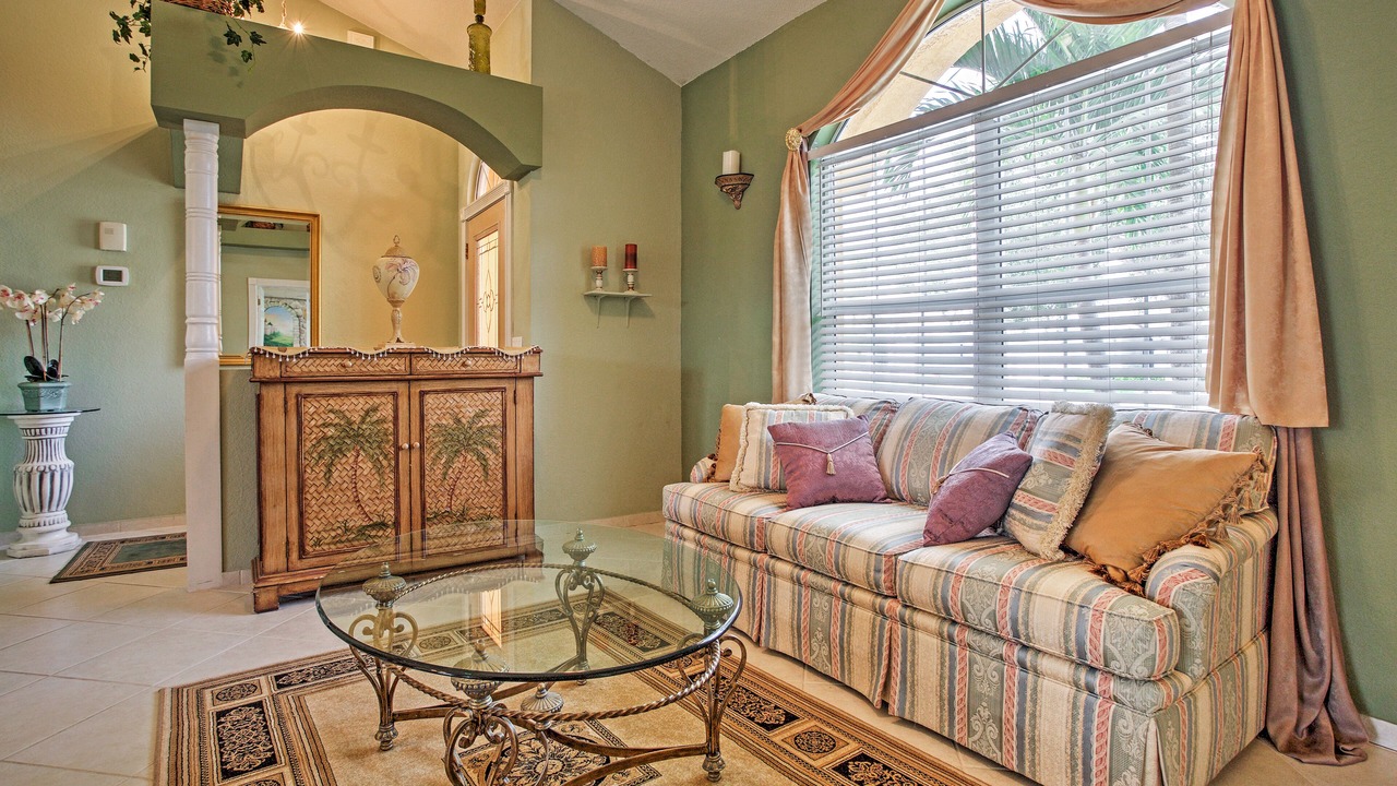 Photo of Bedroom in Crown Pointe