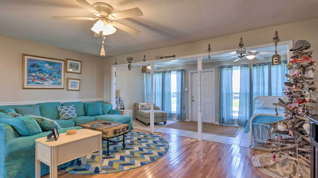 Photo of Livingroom in Dauphin Island