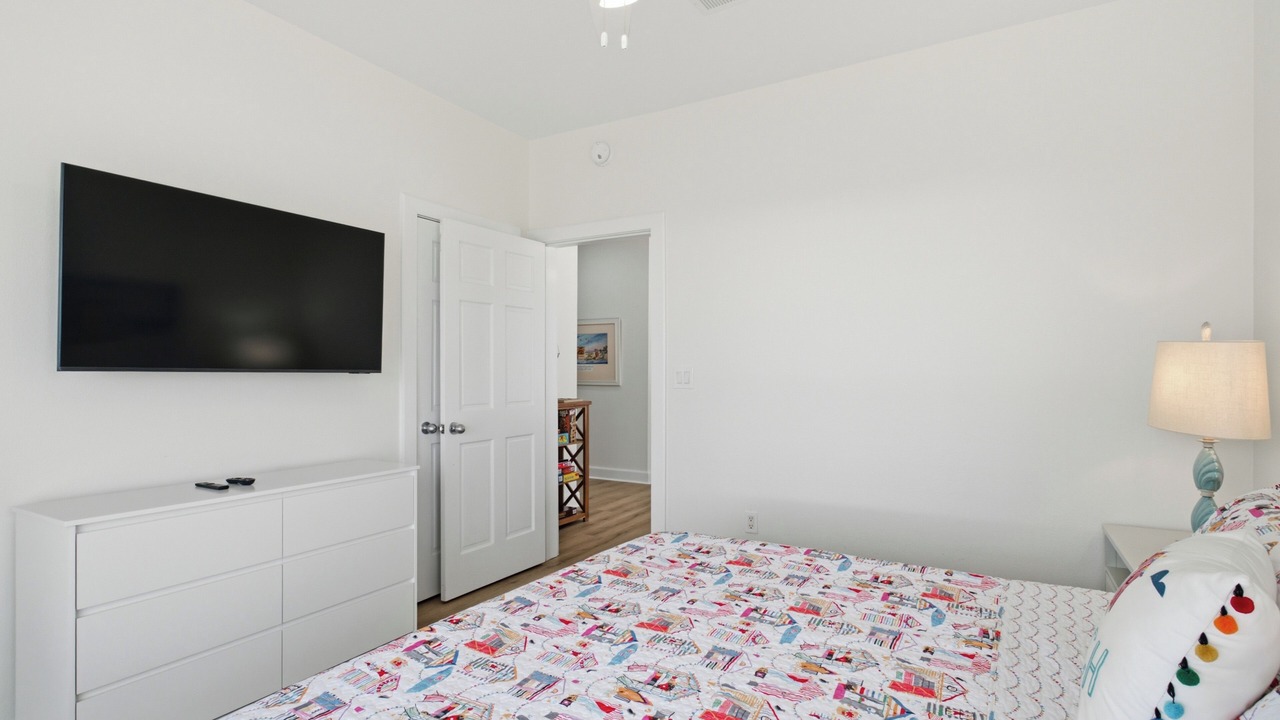 Photo of Bedroom in Pensacola Beach