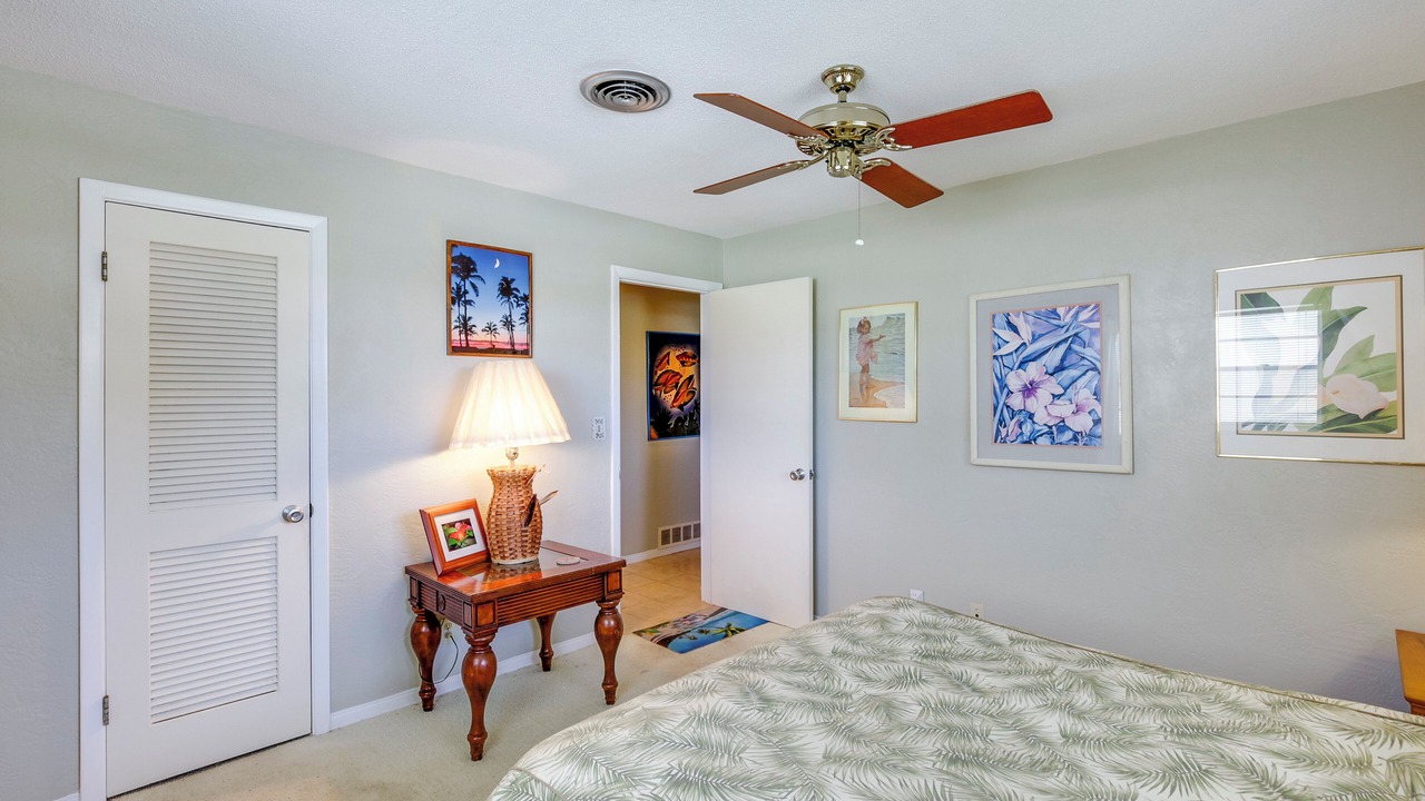 Photo of Bedroom in Oakview Heights