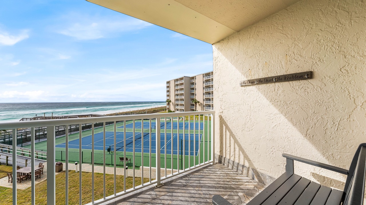 Photo of Patio Balcony in Holiday Isle