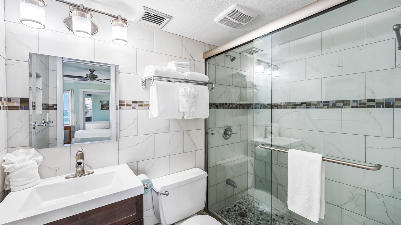Photo of Bathroom in Holiday Isle