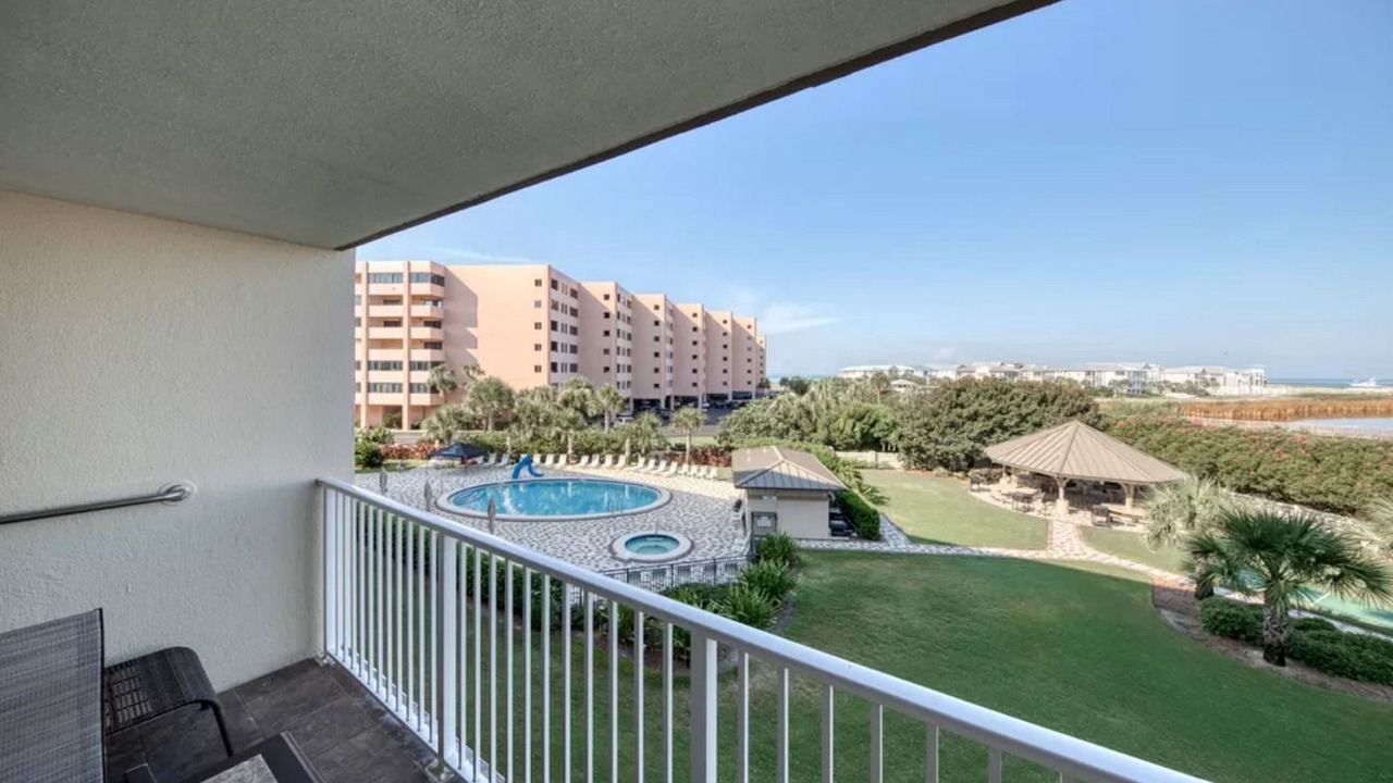 Photo of Patio Balcony in Holiday Isle