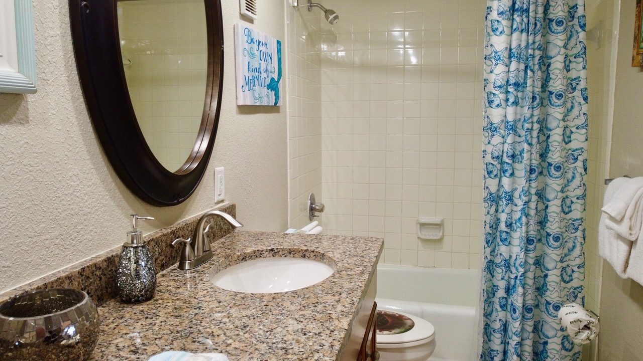 Photo of Bathroom in Holiday Isle