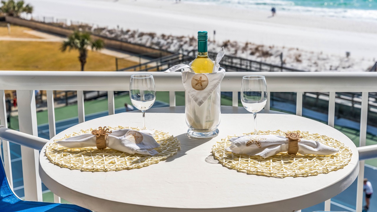 Photo of Patio Balcony in Holiday Isle