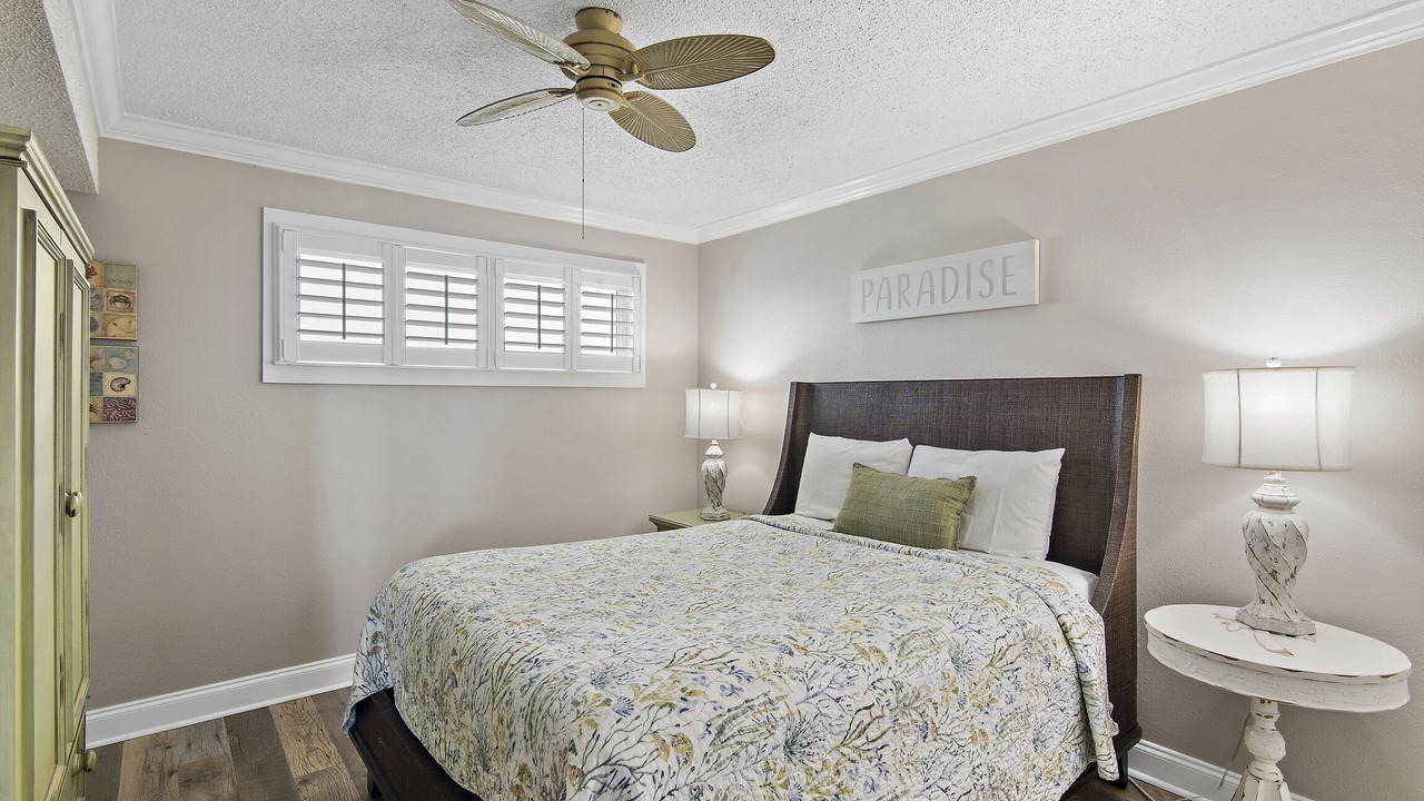 Photo of Bedroom in Holiday Isle