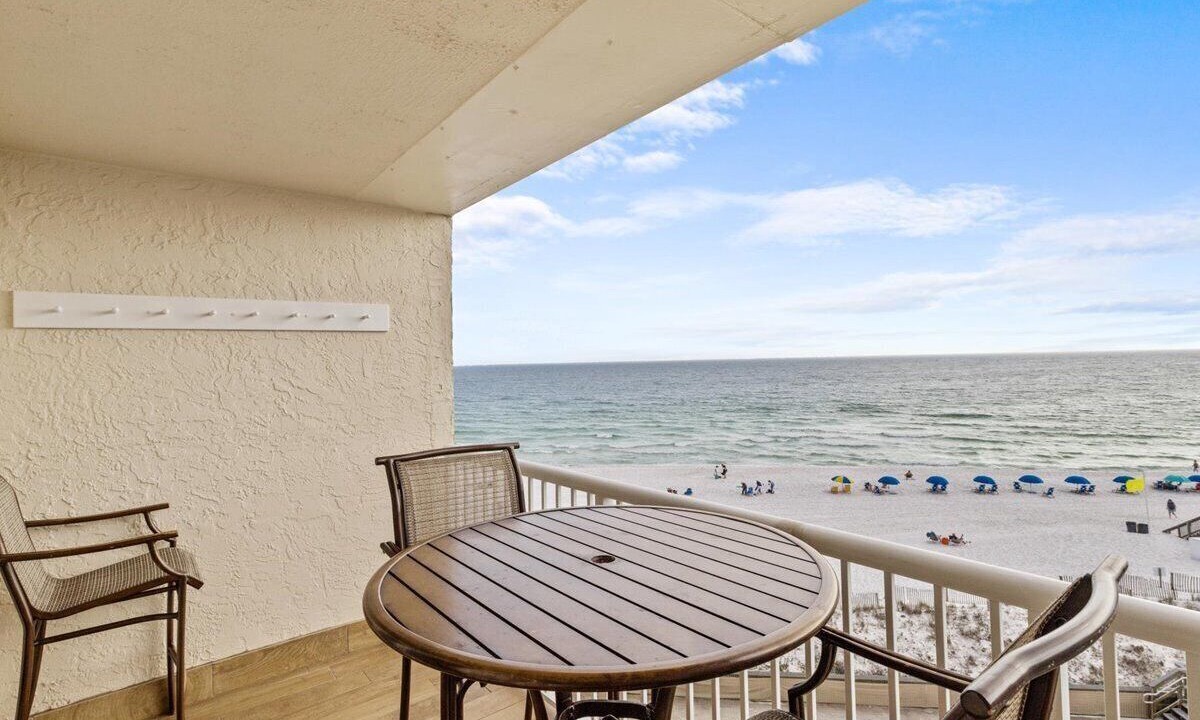 Photo of Patio Balcony in Holiday Isle