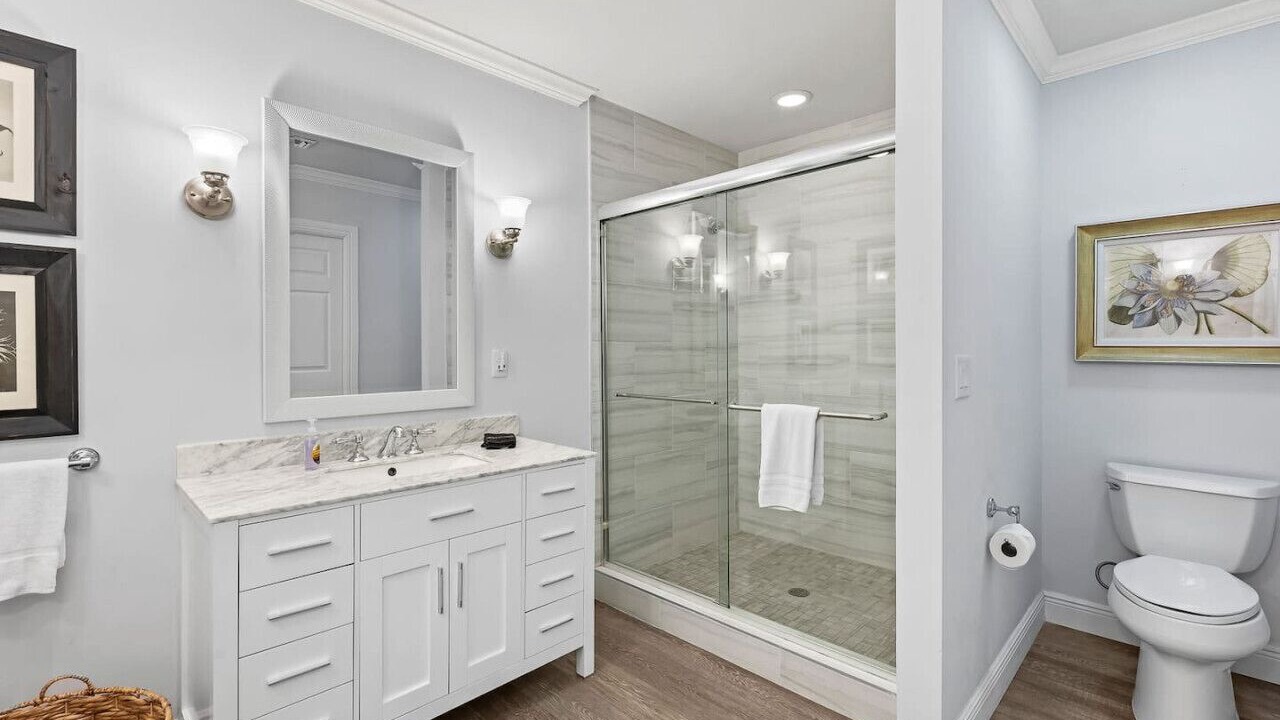 Photo of Bathroom in Naples