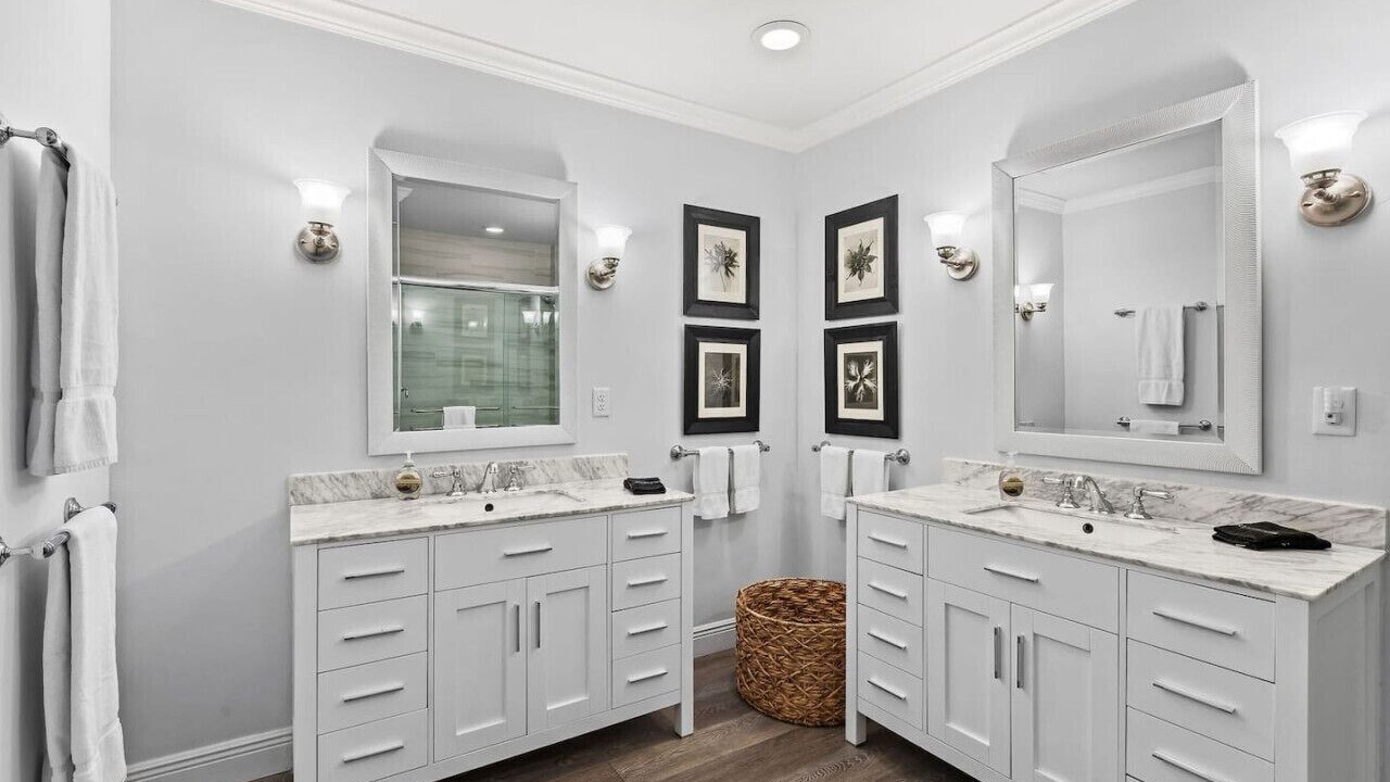 Photo of Bathroom in Naples