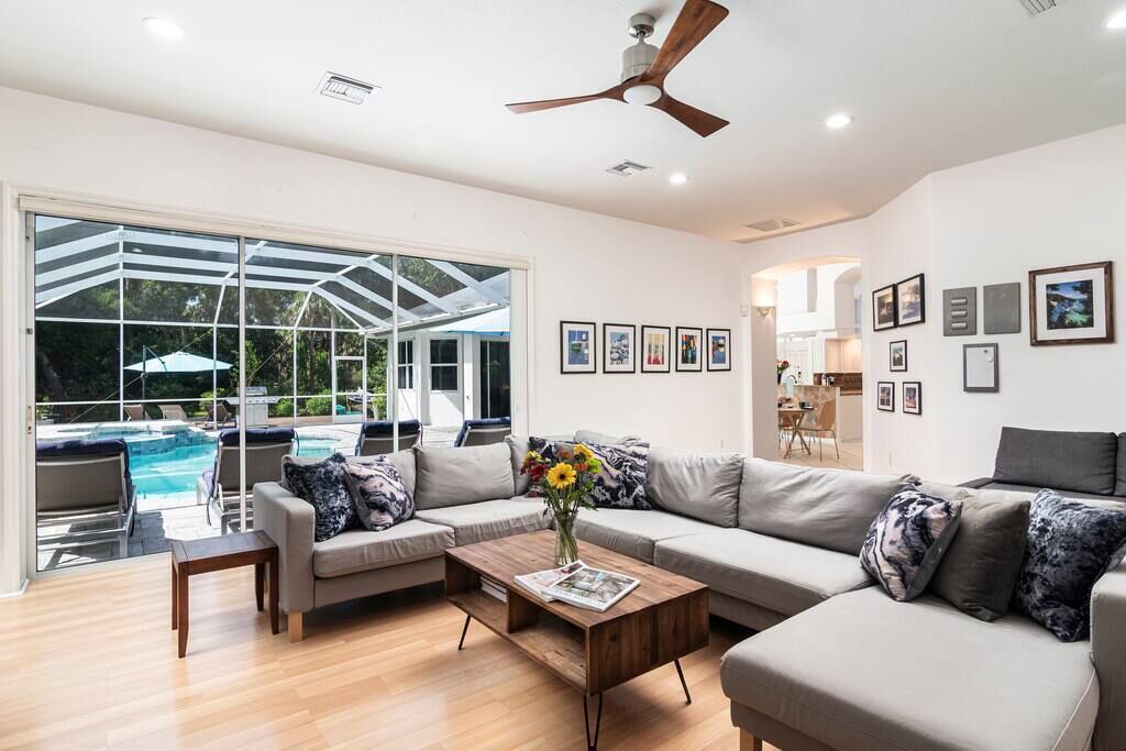 Photo of Livingroom in East Naples