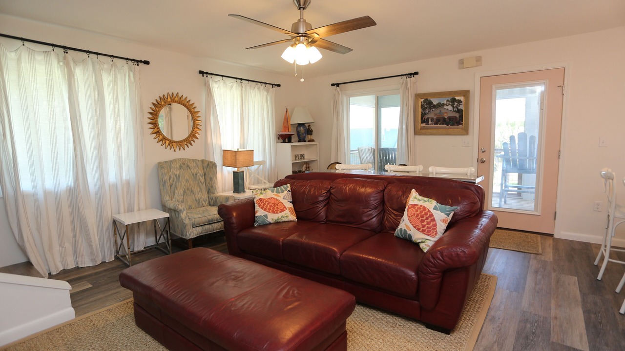 Photo of Livingroom in Indian Pass