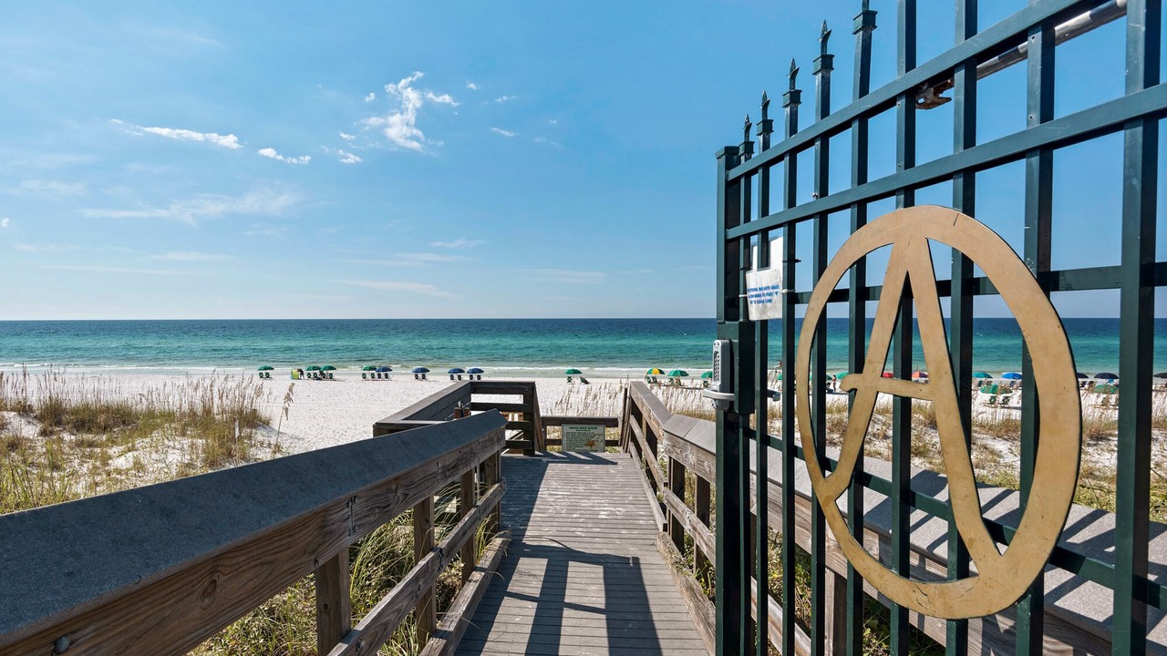 Photo of Others in Avalon Beach Estates