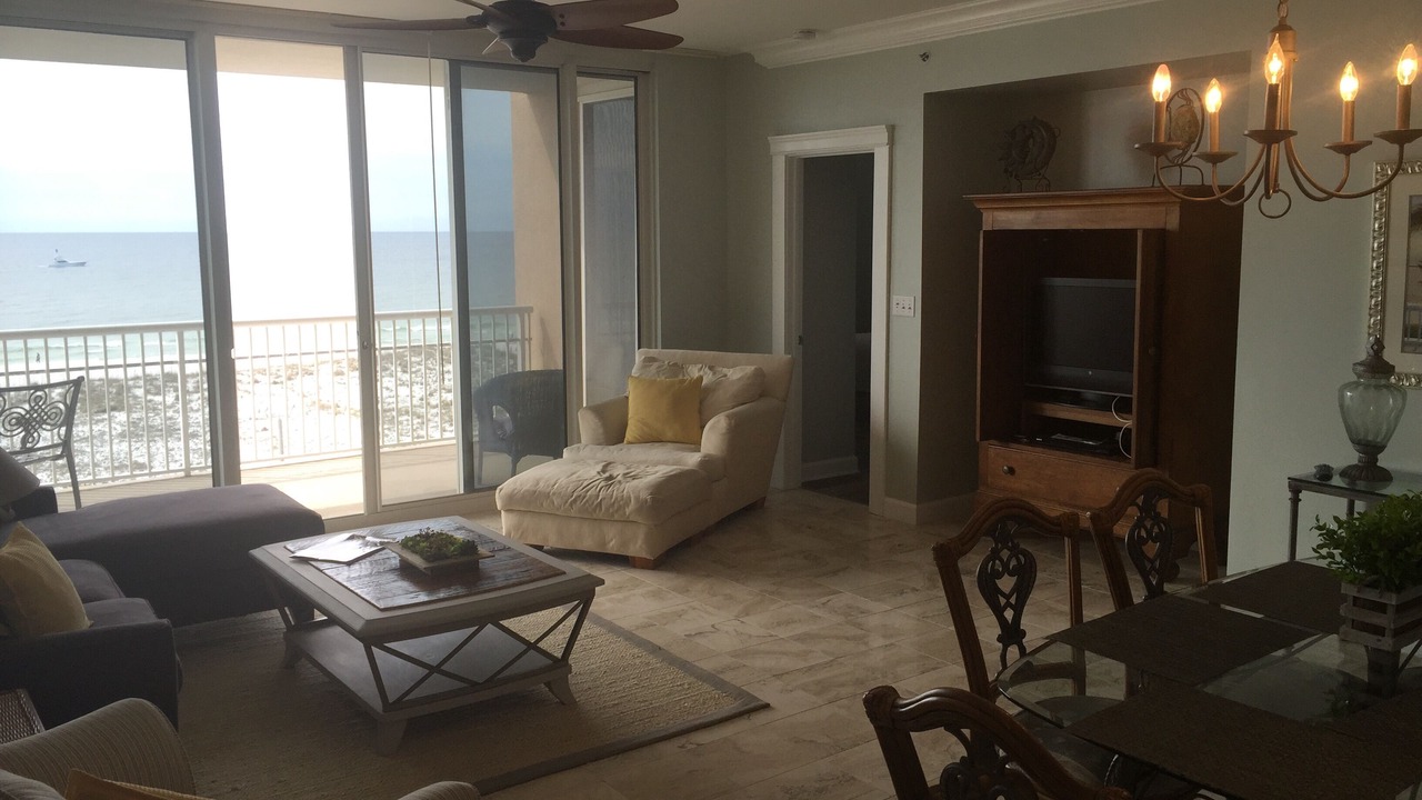 Photo of Livingroom in Pensacola Beach