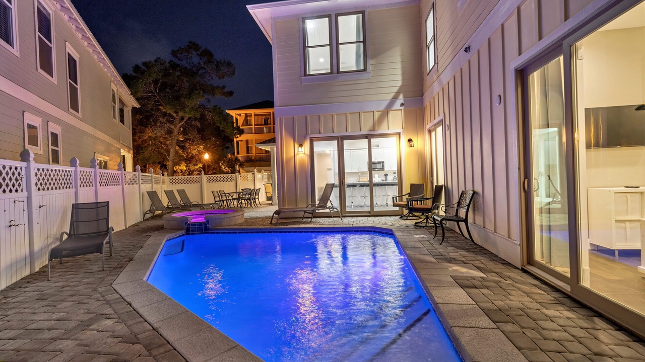 Photo of Outdoor in Emerald Waters Village