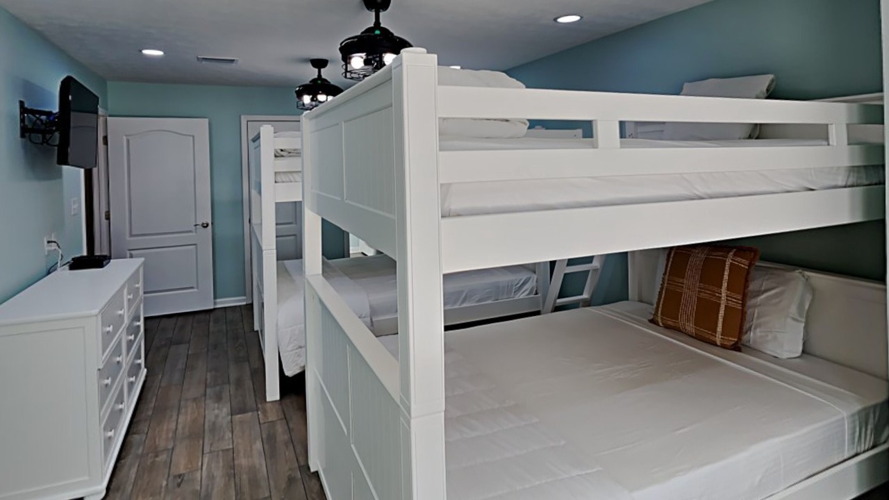 Photo of Bedroom in Miramar Beach