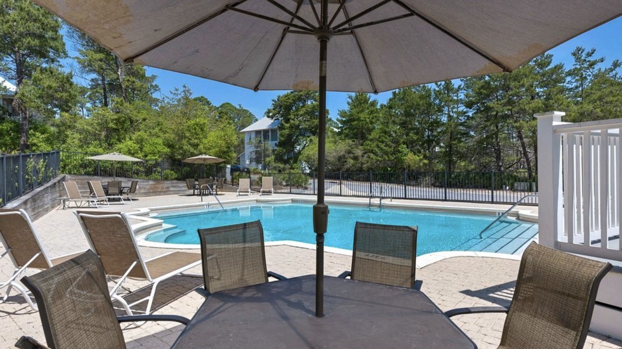 Photo of Outdoor in Lakeside at Blue Mountain Beach