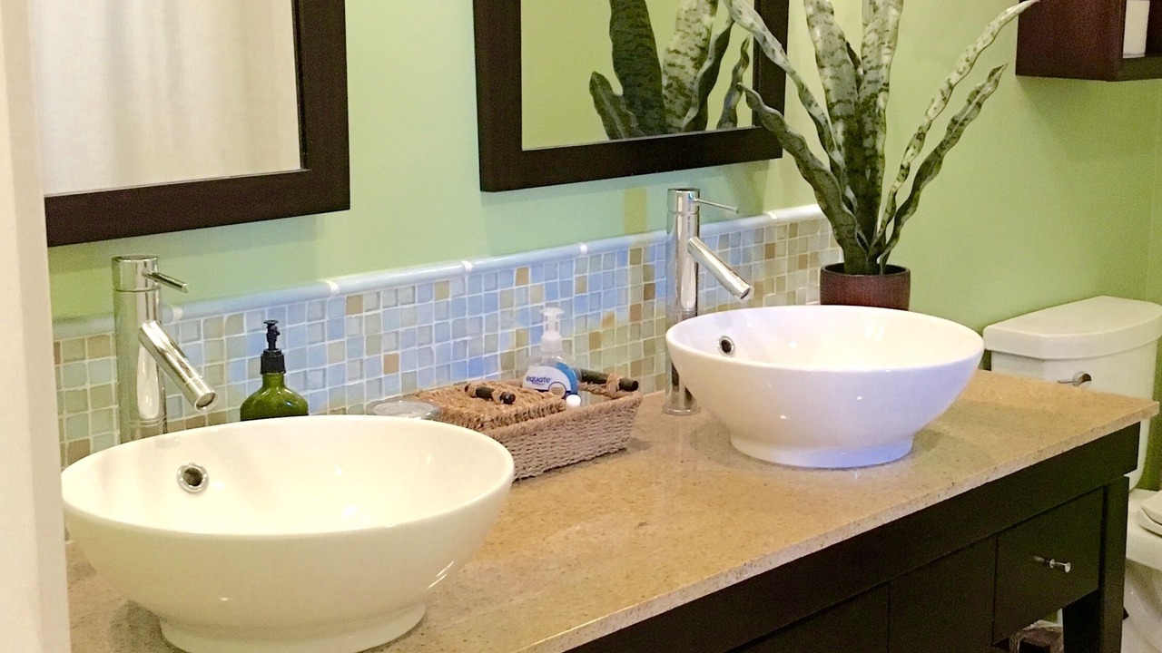Photo of Bathroom in Baytowne Wharf