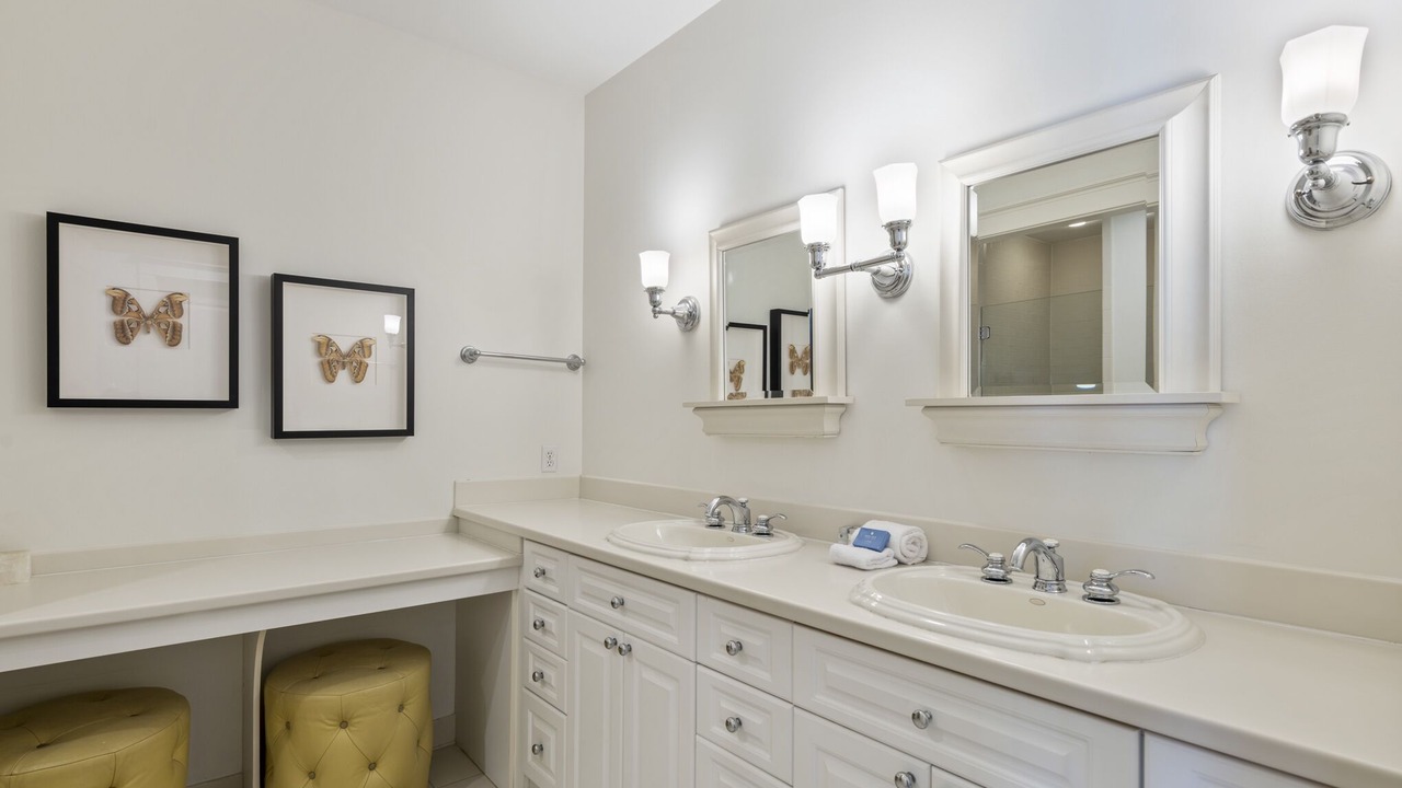 Photo of Bathroom in Gulf District