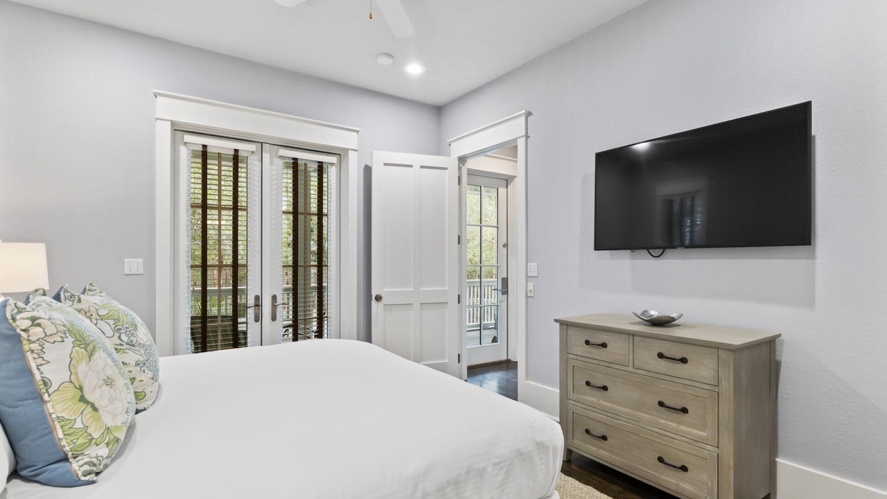 Photo of Bedroom in Forest District