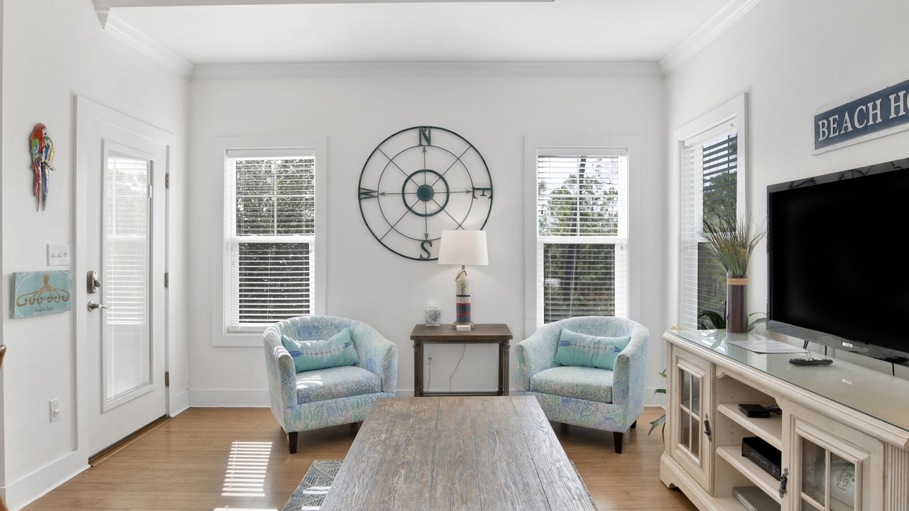 Photo of Livingroom in Ono Island