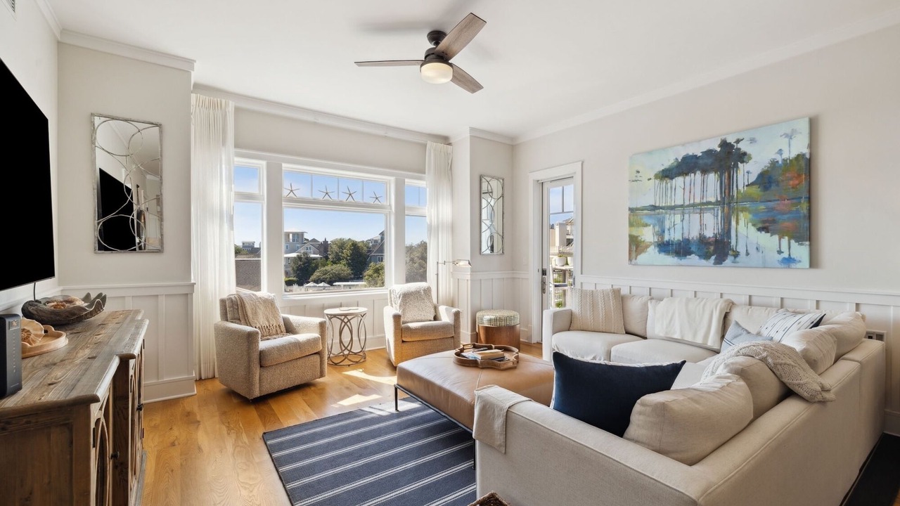 Photo of Livingroom in WaterSound Beach