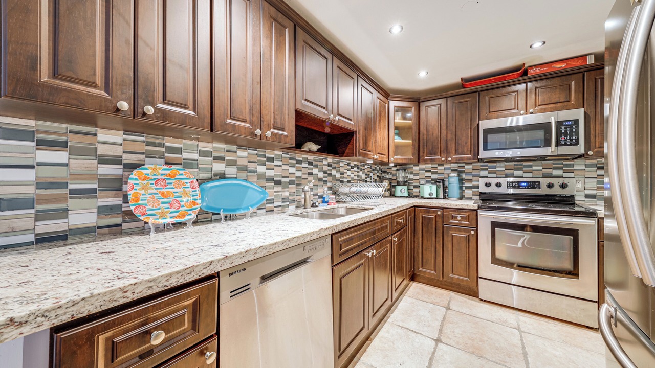 Photo of Kitchen in Hollywood South Central Beach