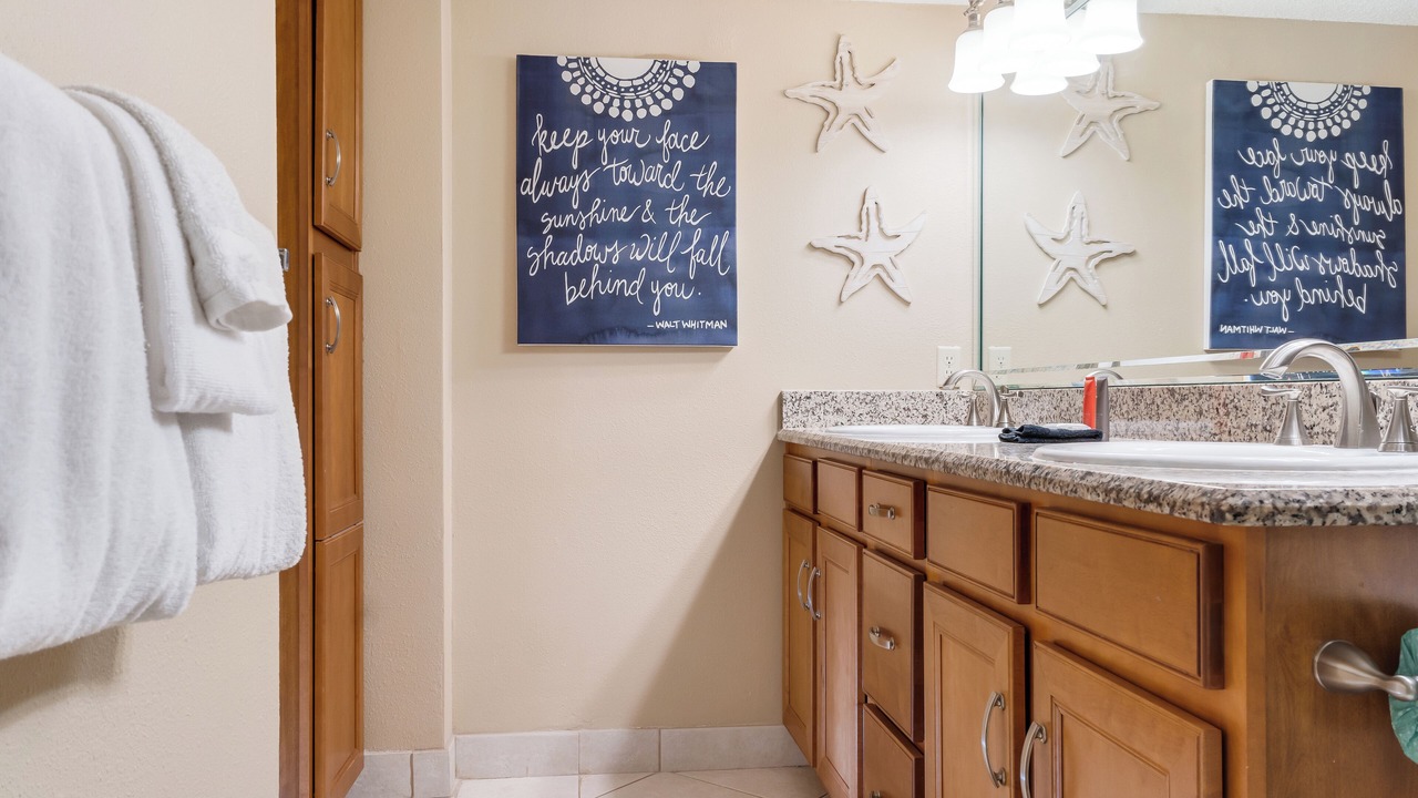 Photo of Bathroom in Holiday Isle