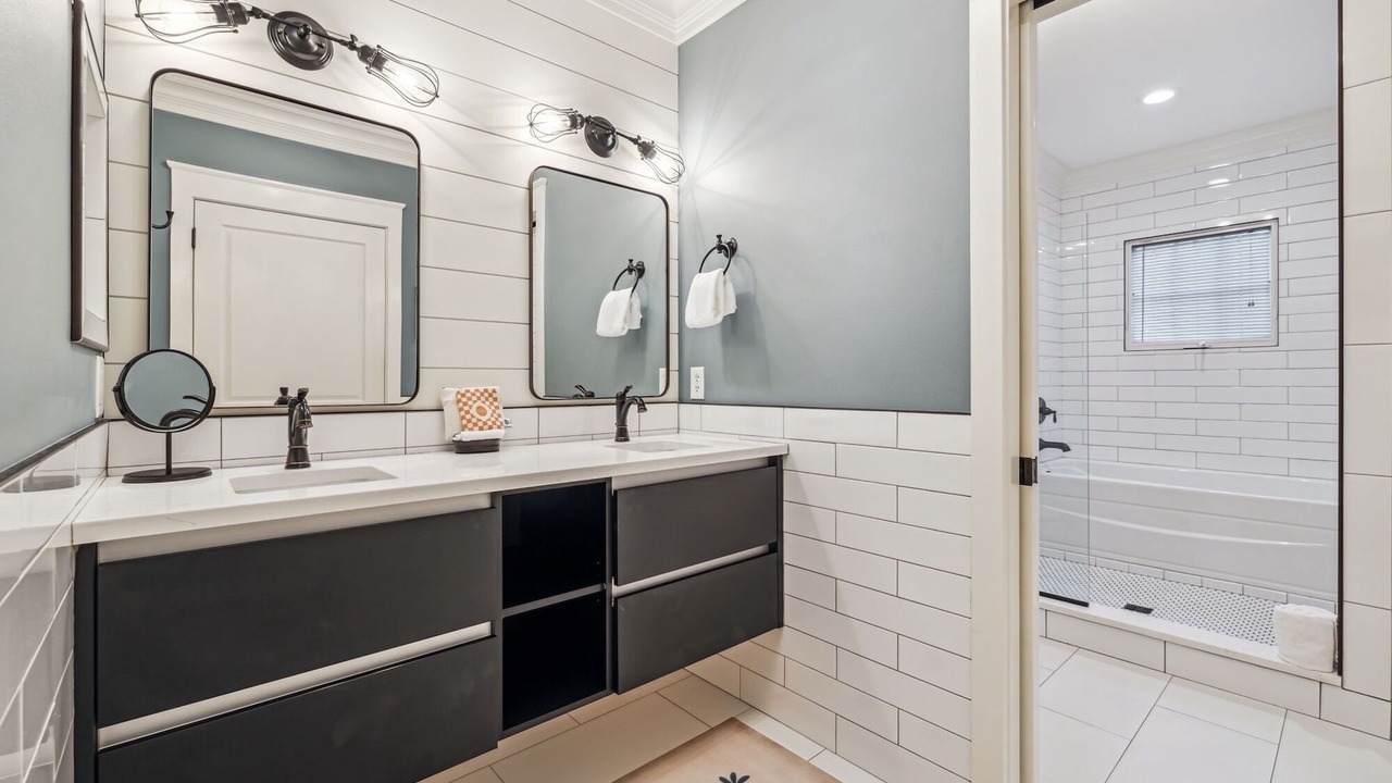 Photo of Bathroom in Watercolor