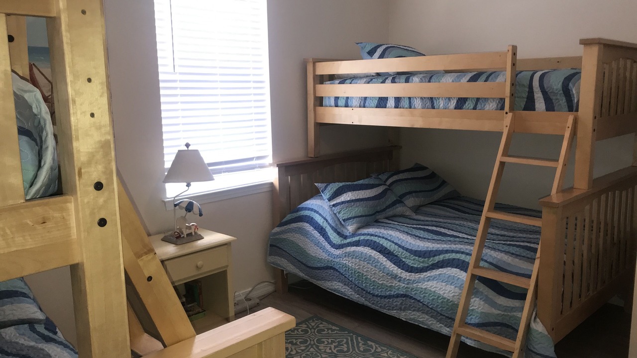 Photo of Bedroom in Crystal Beach