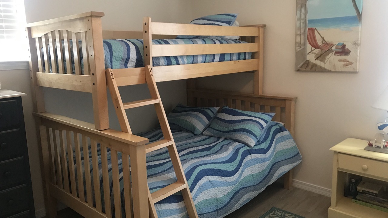 Photo of Bedroom in Crystal Beach