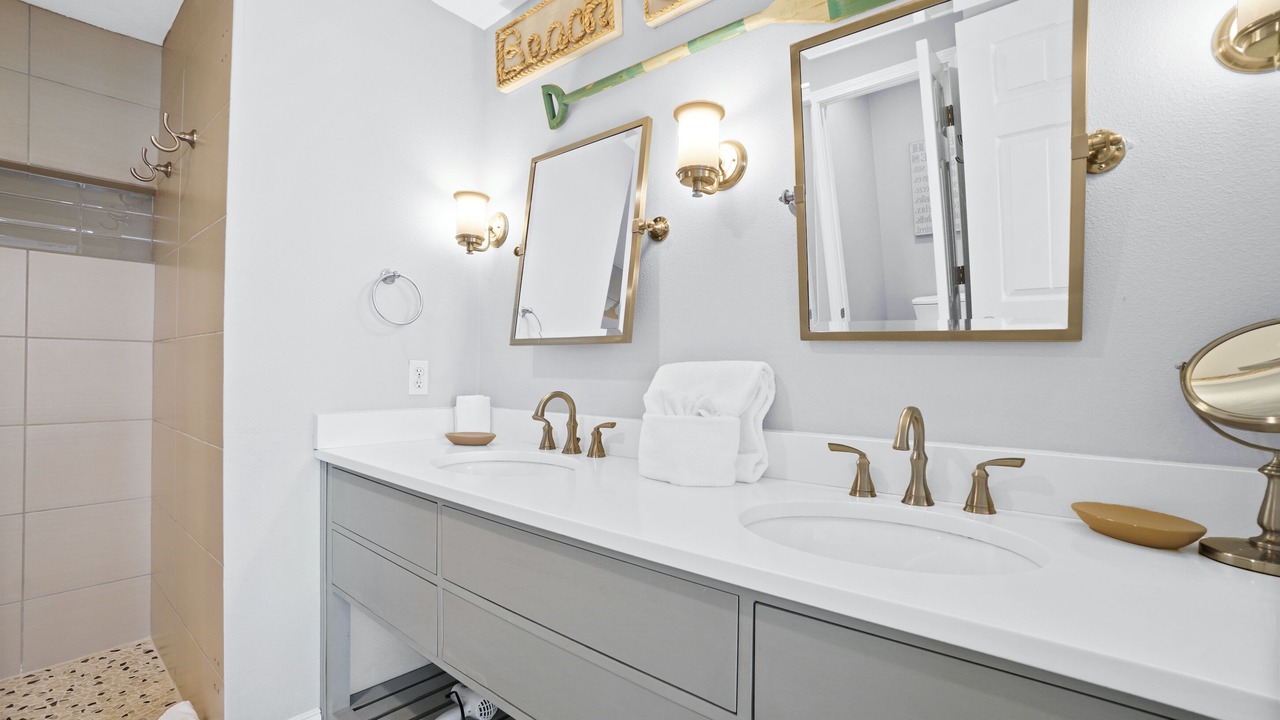 Photo of Bathroom in Crystal Beach