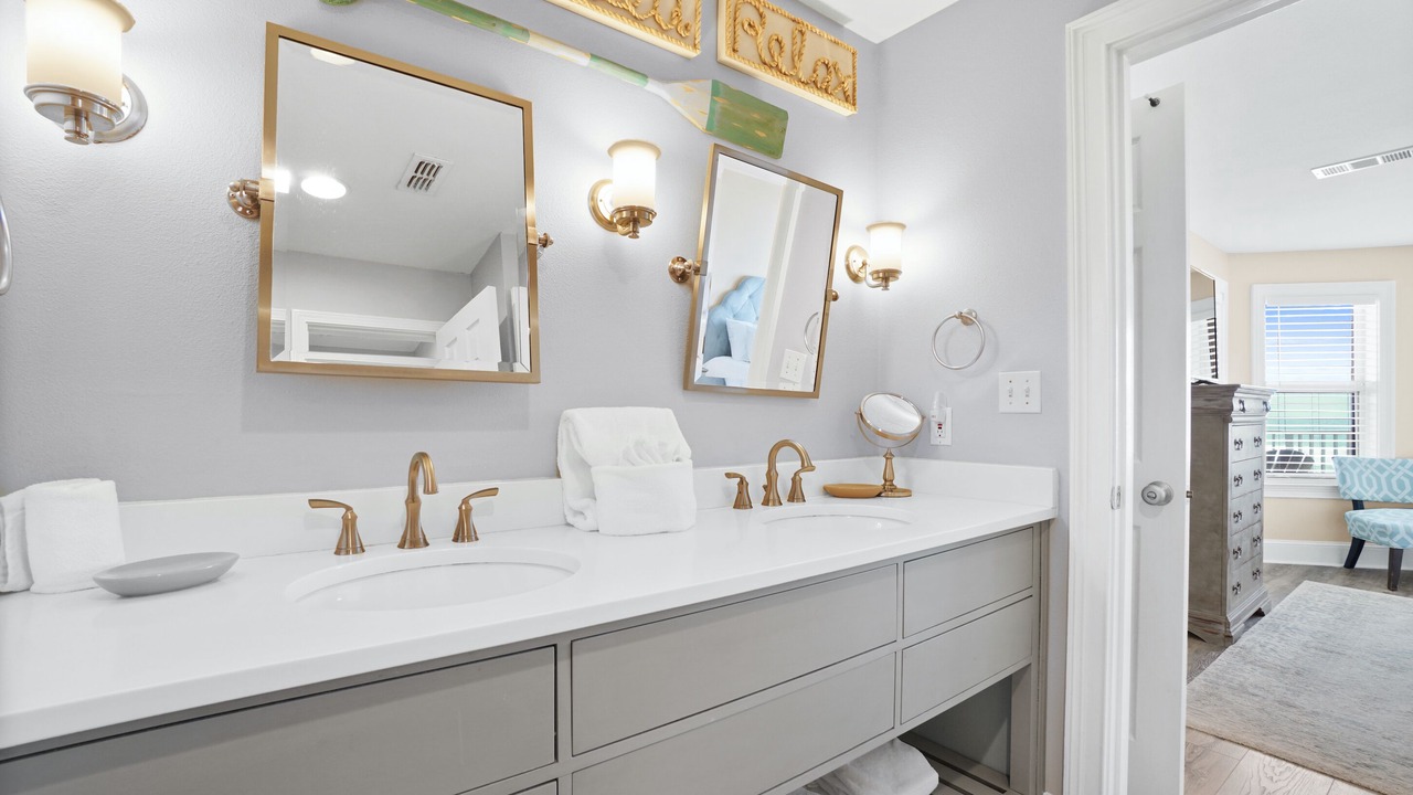 Photo of Bathroom in Crystal Beach