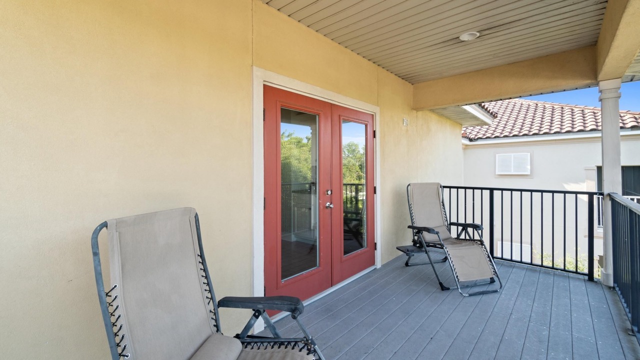 Photo of Patio Balcony in Fort Bay
