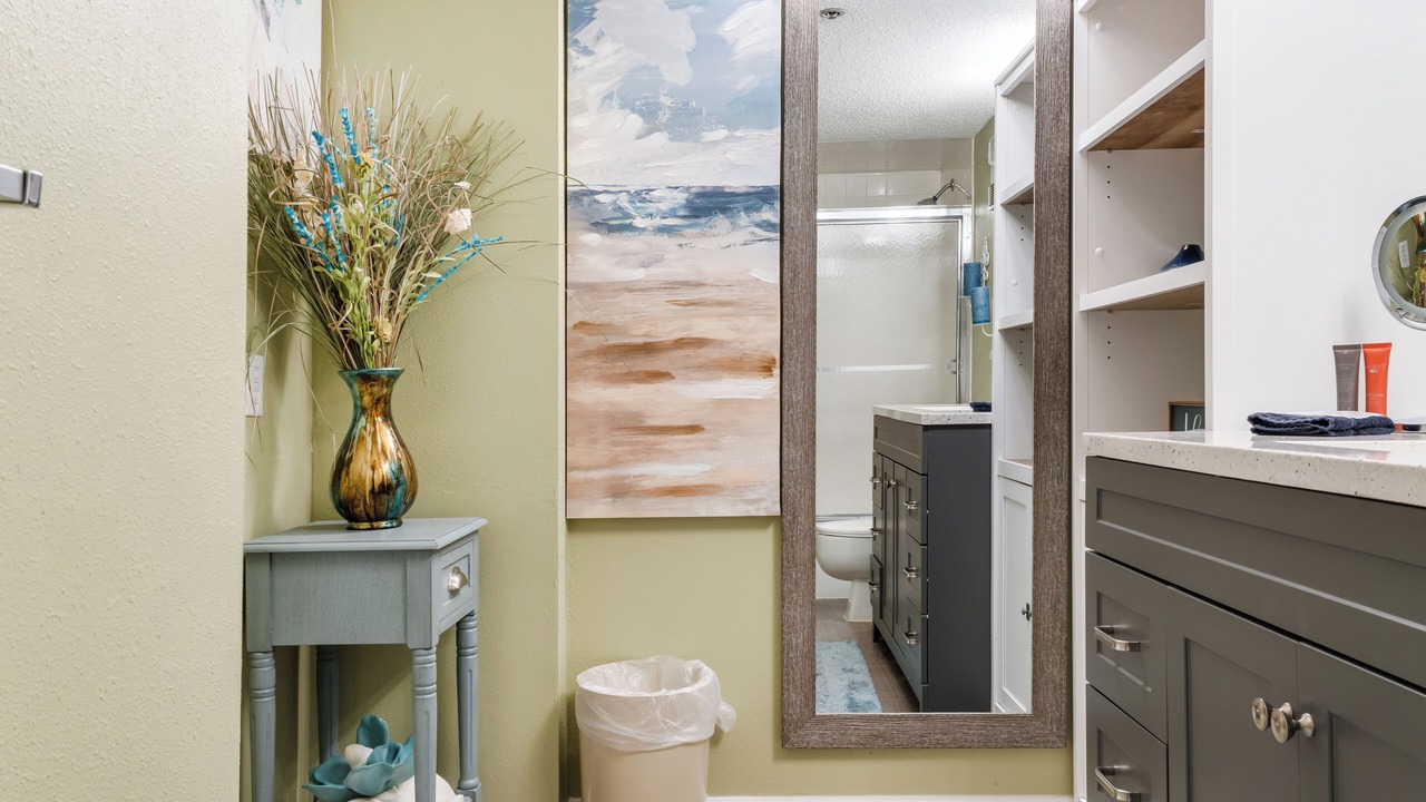 Photo of Bathroom in Holiday Isle