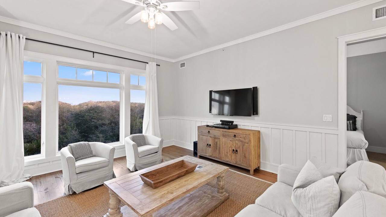 Photo of Livingroom in WaterSound Beach