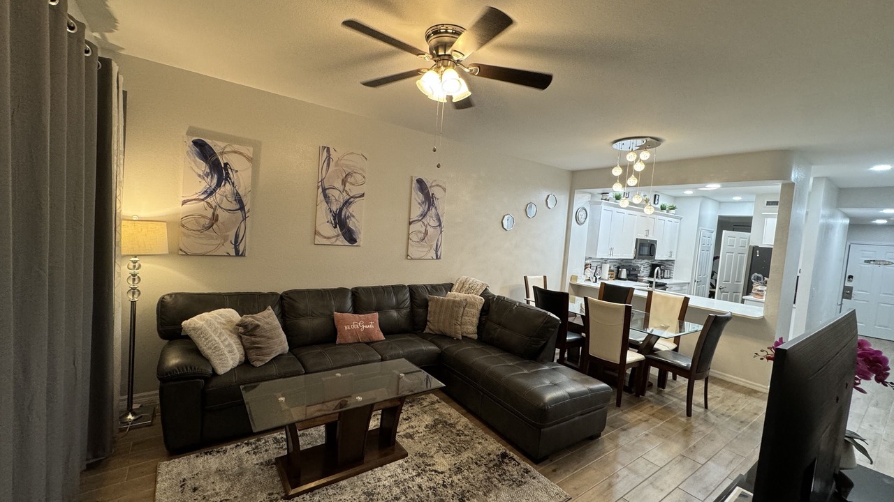 Photo of Livingroom in Naples