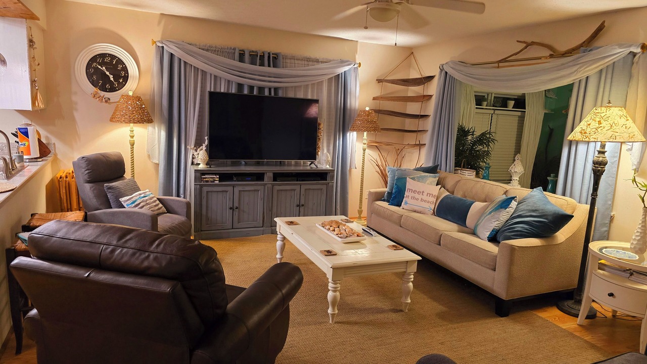 Photo of Livingroom in Kiska Beach