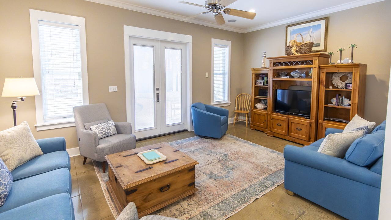Photo of Livingroom in Village of Sugar Beach