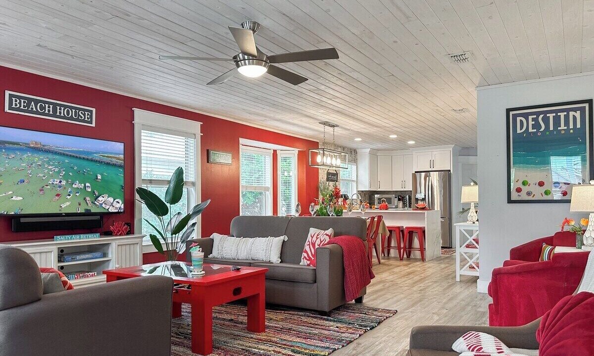 Photo of Bedroom in Crystal Beach