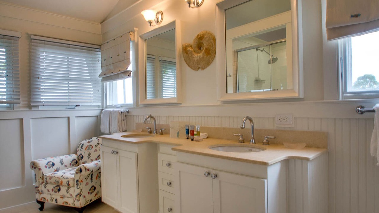 Photo of Bathroom in Beach District