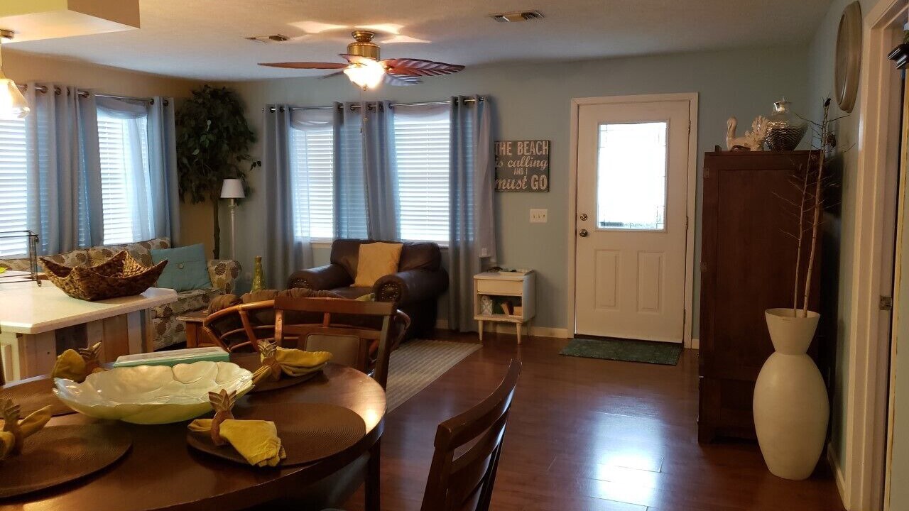 Photo of Livingroom in Kiska Beach