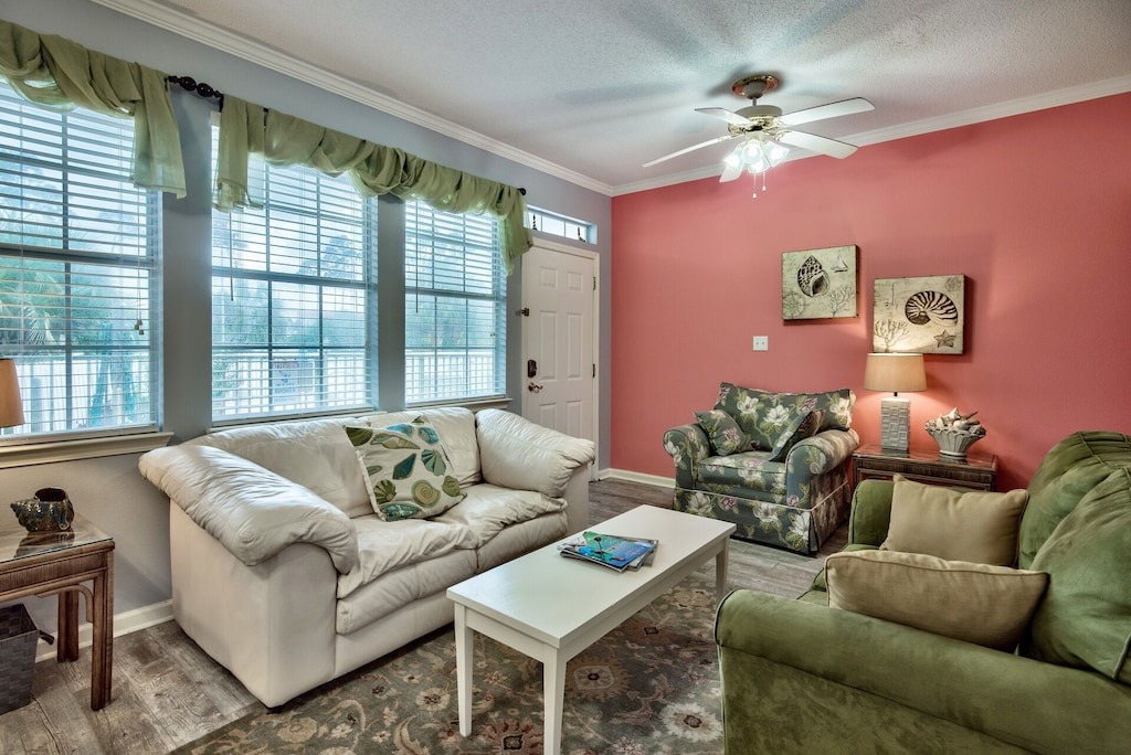 Photo of Livingroom in Miramar Beach