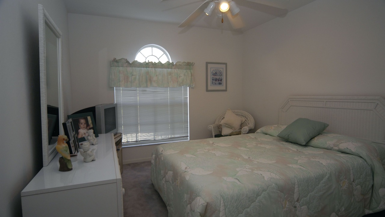 Photo of Bedroom in Crown Pointe