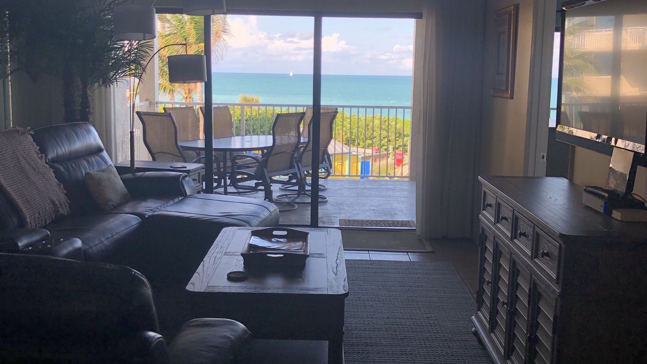 Photo of Livingroom in Stuart