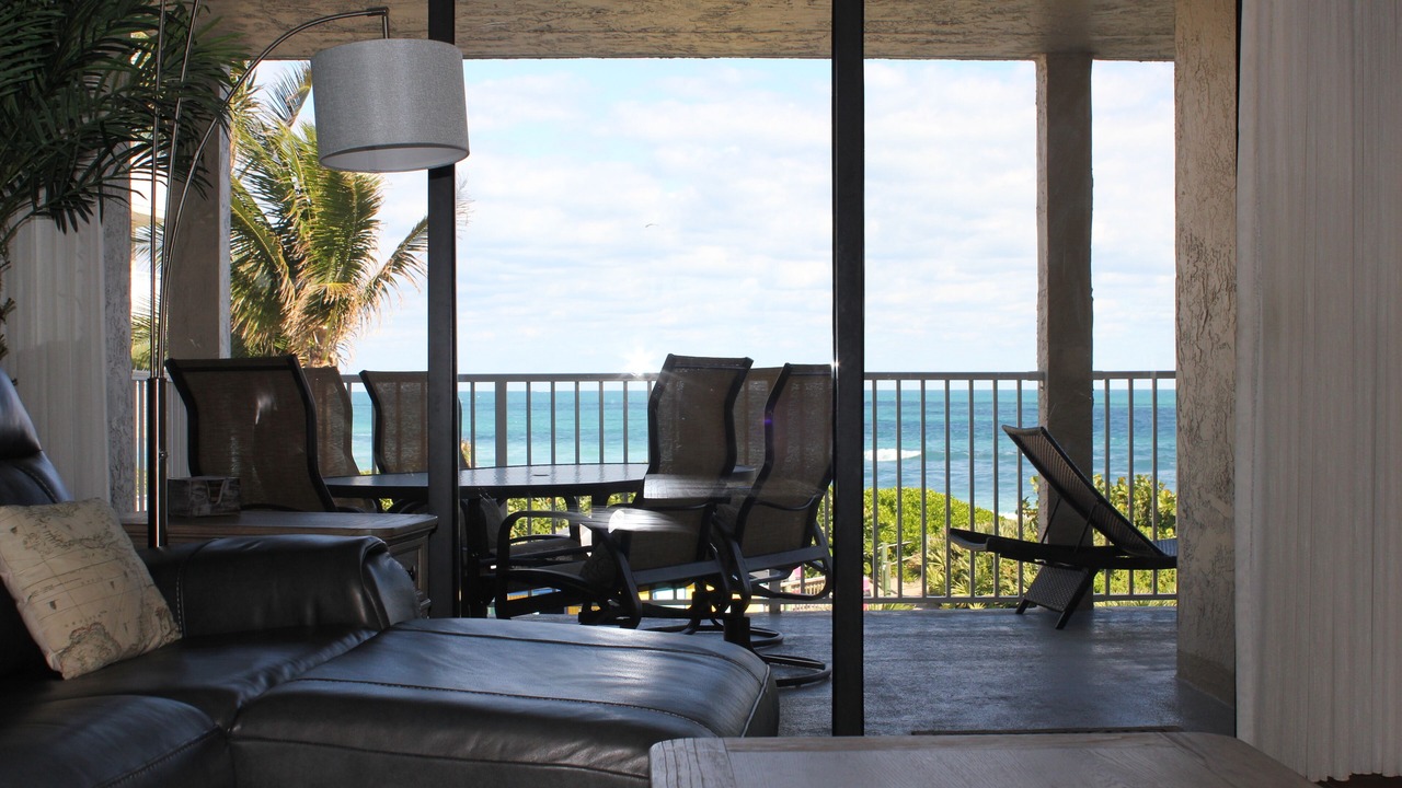Photo of Livingroom in Stuart