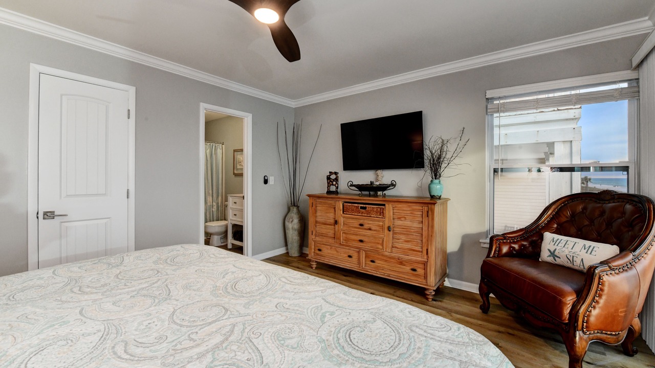 Photo of Bedroom in Laguna Beach Estates