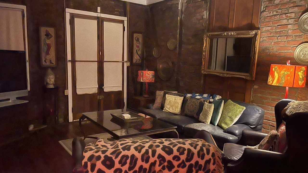 Photo of Livingroom in French Quarter