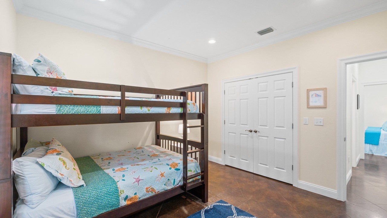 Photo of Bedroom in Crystal Beach