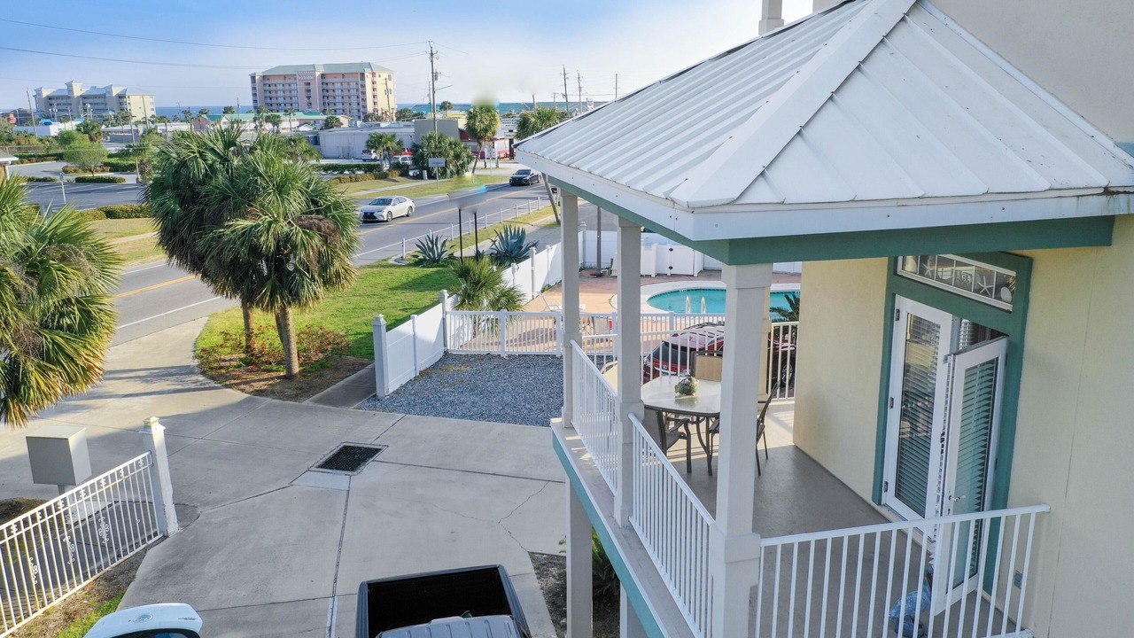 Photo of Patio Balcony in El Centro Beach