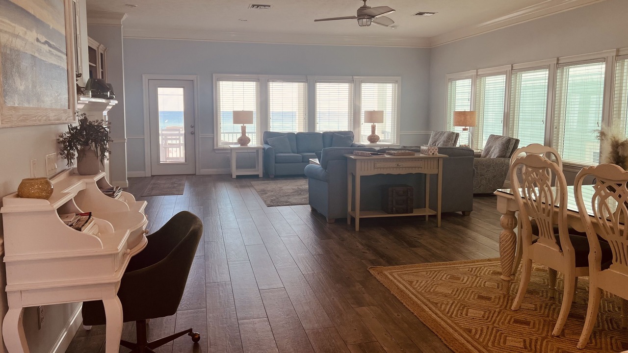 Photo of Bedroom in Laguna Beach Estates